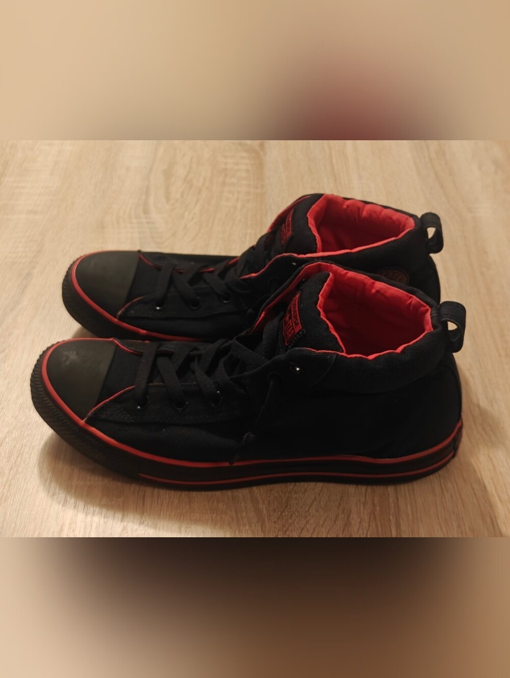 Converse Chuck Taylor All Star Unisex Size 12 Black Pink High Top Sneakers